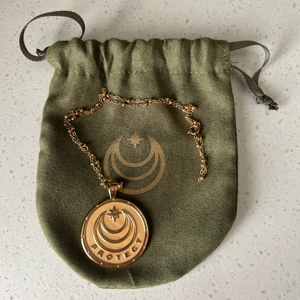 Jane Win PROTECT JW Original Pendant “Gardez Bien” French for “Guard Well” 14kt
